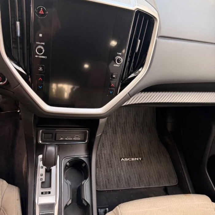 After: Subaru Ascent: Center console and floor